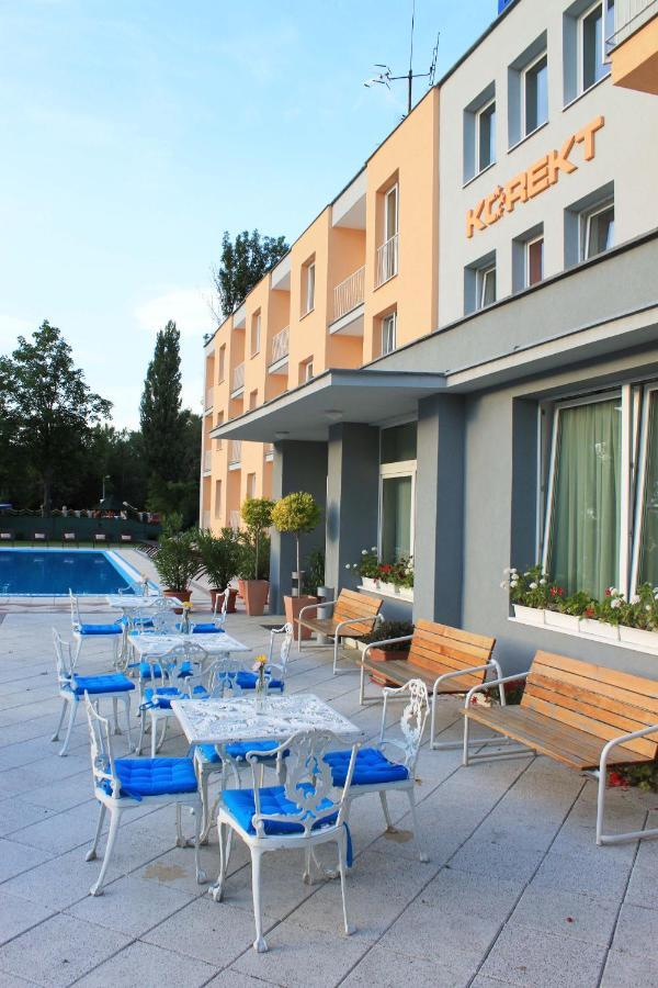 Hotel Korekt Piest'any Exterior photo